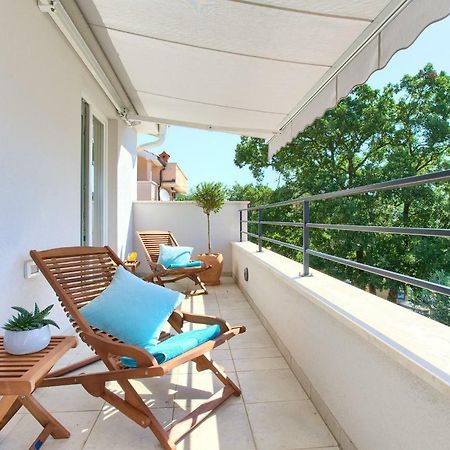 Villa Vale Kornic Bagian luar foto